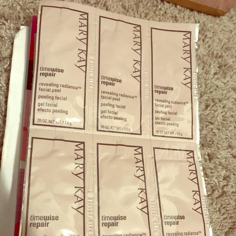 Revealing radiance face mask